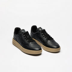 V-90 LEATHER BLACK DUNE